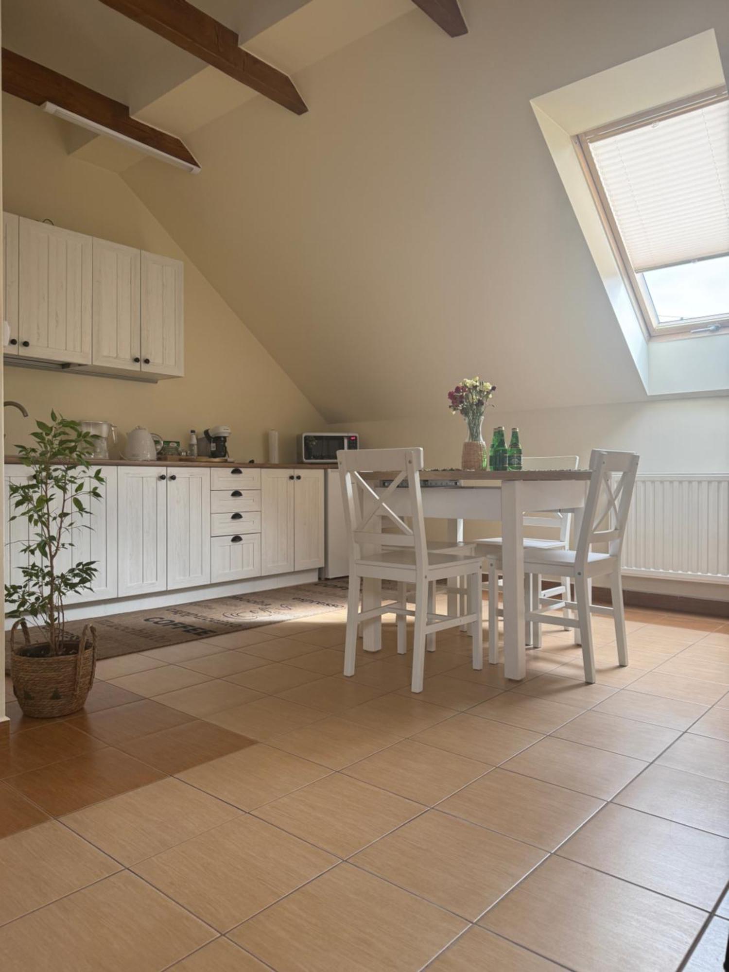 Up Rooms-targi Apartment *